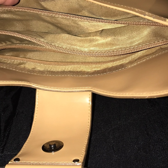 Guess Brown Leather Shoulder Bag - Picture 6 of 8